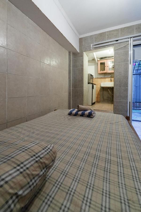 Private Flat For 2 Or 3 With Back Yard Near Exarhia Square And Archaelogical Museum Apartment Athena Bagian luar foto