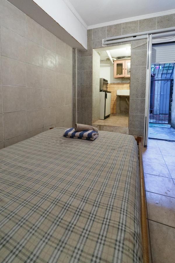 Private Flat For 2 Or 3 With Back Yard Near Exarhia Square And Archaelogical Museum Apartment Athena Bagian luar foto